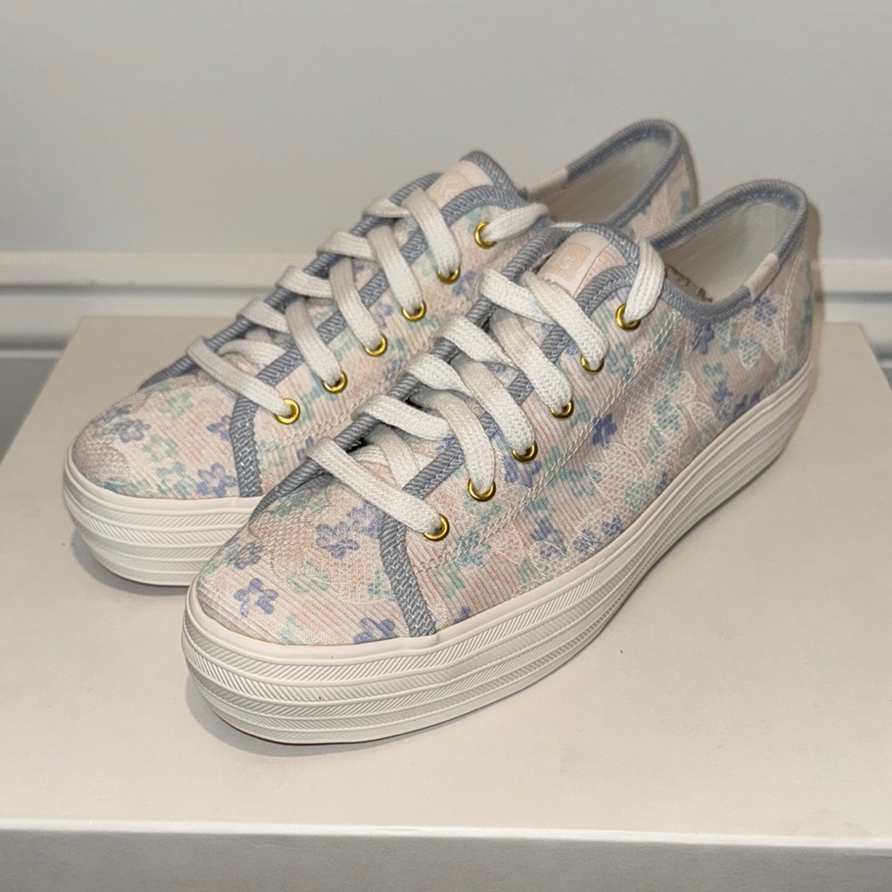 Keds Cream and White Sneakers Classic Canvas Style